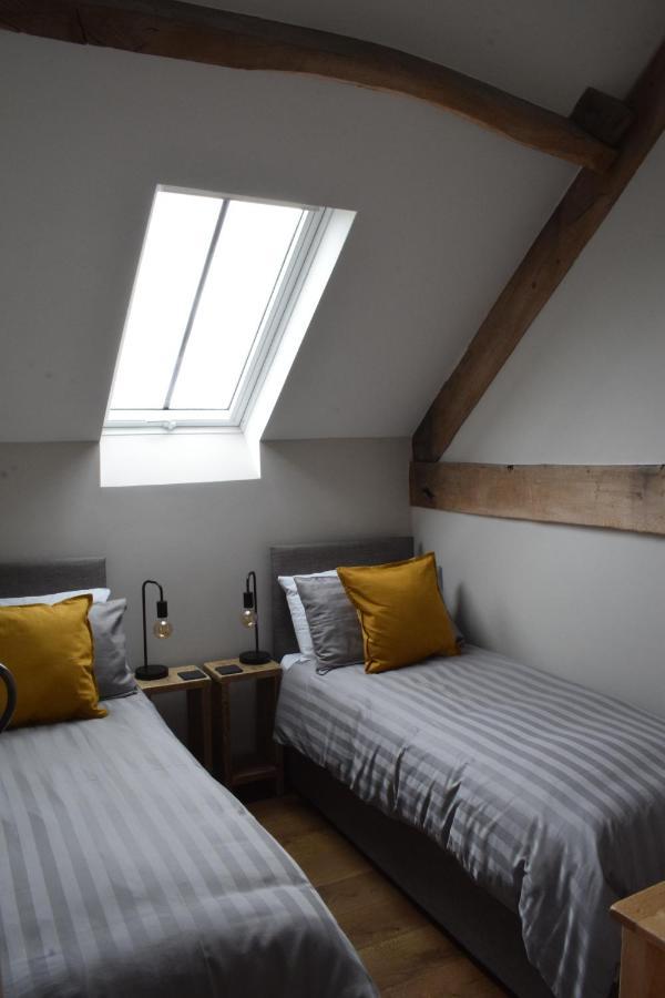 Cowshed In The Black Mountains Abergavenny Extérieur photo