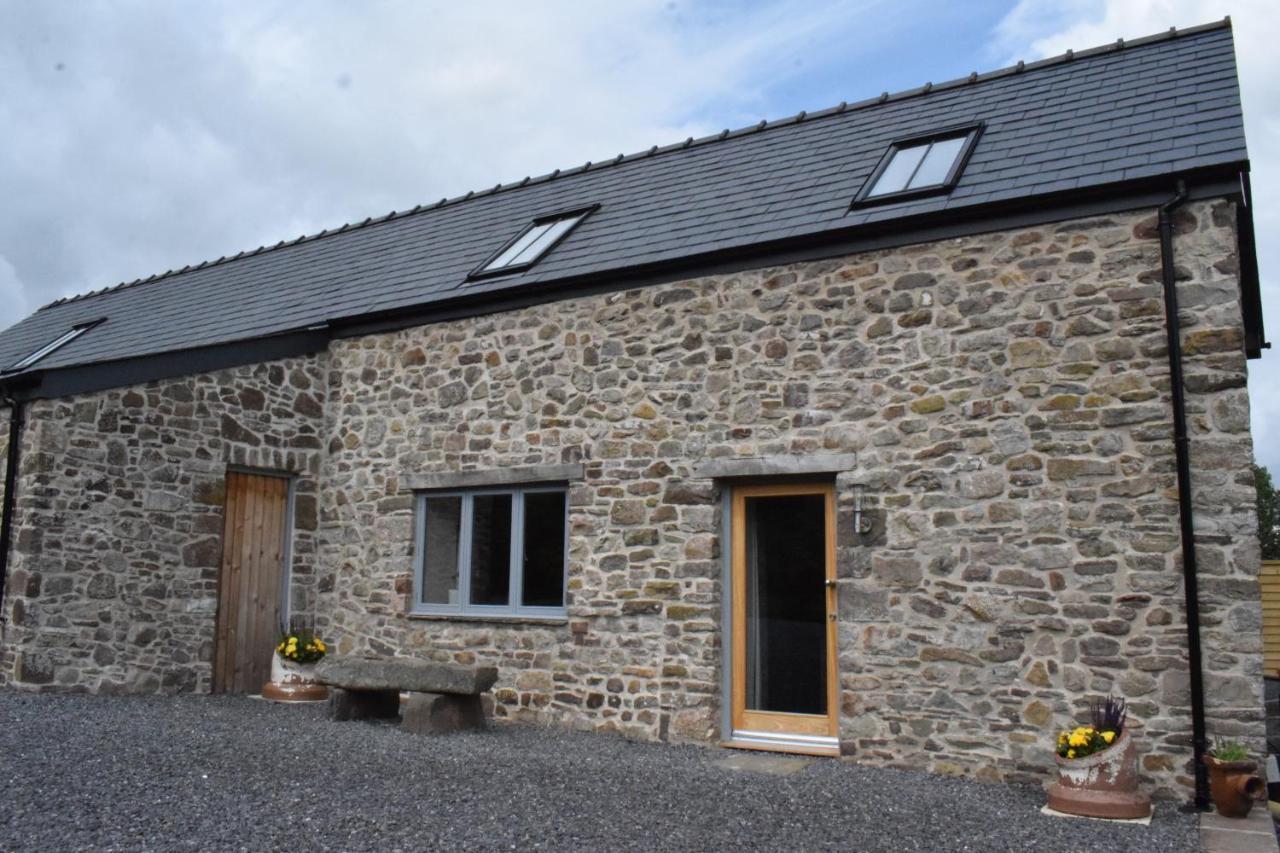 Cowshed In The Black Mountains Abergavenny Extérieur photo