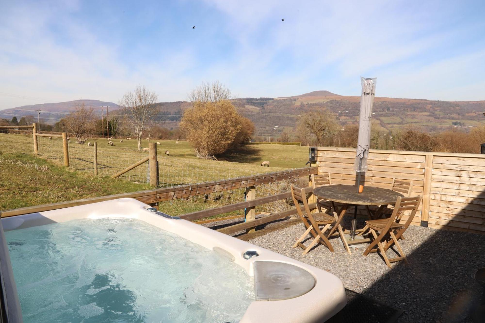 Cowshed In The Black Mountains Abergavenny Extérieur photo
